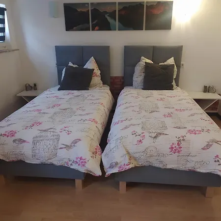 Ferienwohnung * 에슈페나우